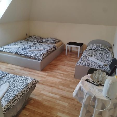 Ceramika Boleslawiec - Pensjonat Экстерьер фото